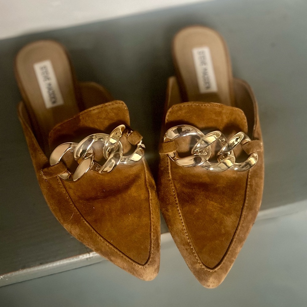 Steve Madden Tan Genuine Suede Finn Mules with Gold Chain Accent